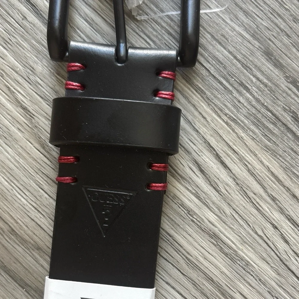 GUESS Black Genuine Leather Belt Size Medium 34-36 NWT
